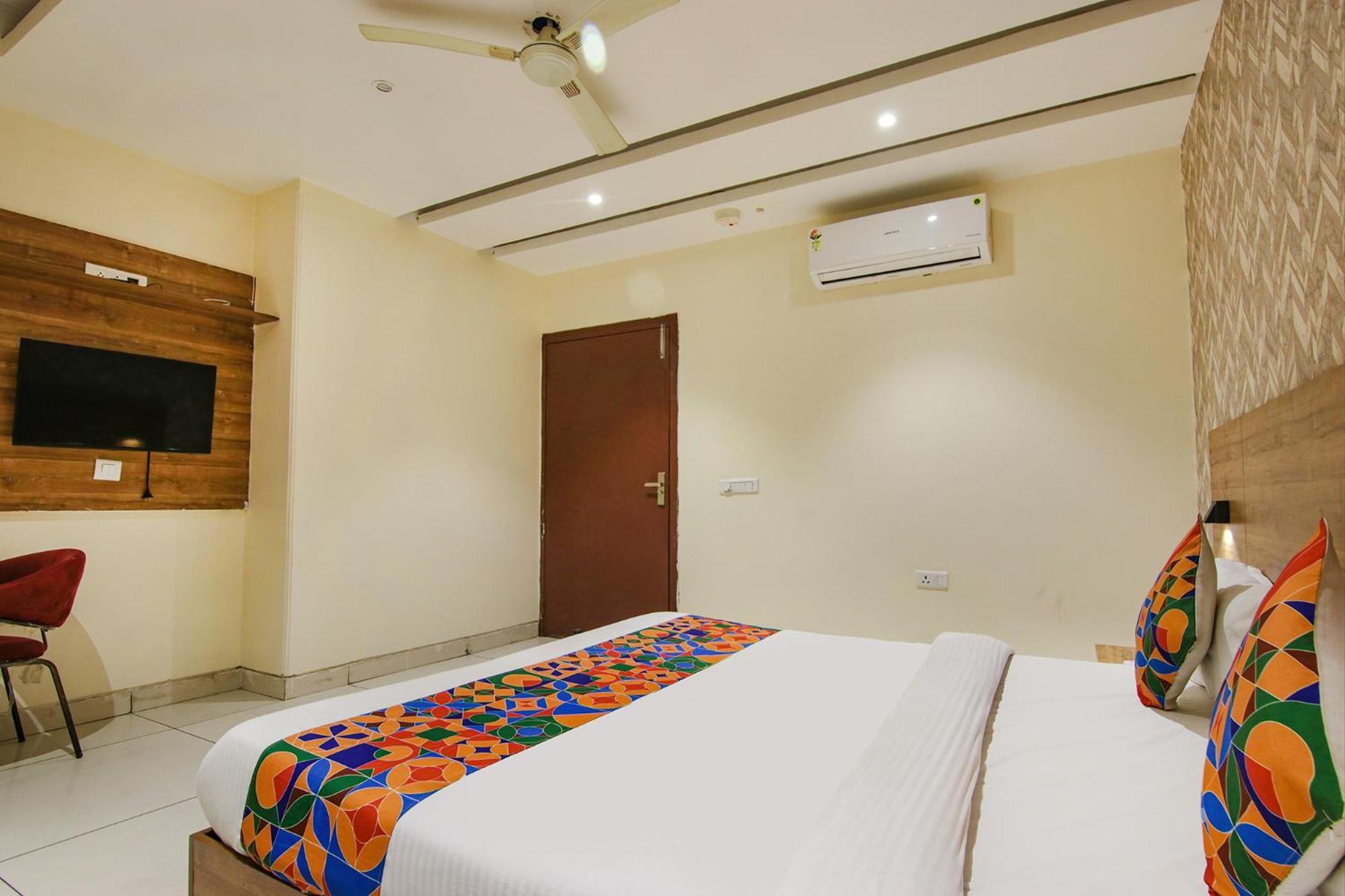 Fabhotel Golden Glory Nueva Delhi Exterior foto