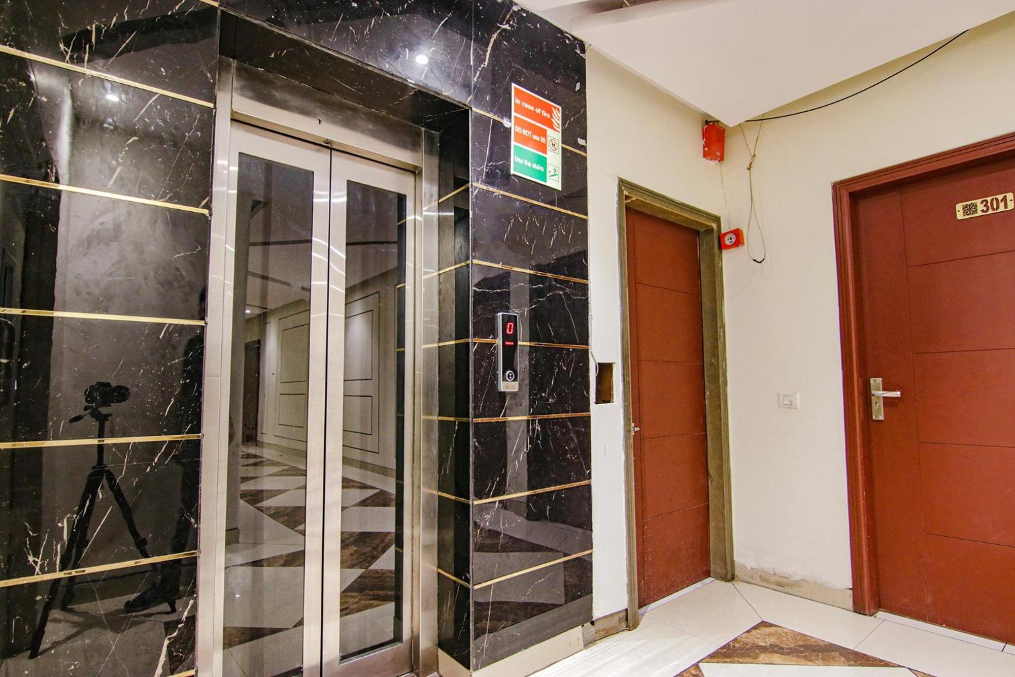 Fabhotel Golden Glory Nueva Delhi Exterior foto